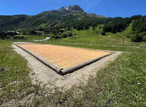 Réalisation d'un très grand terrain de pétanque à Val-d'isère, Albertville, Parcs et Jardins