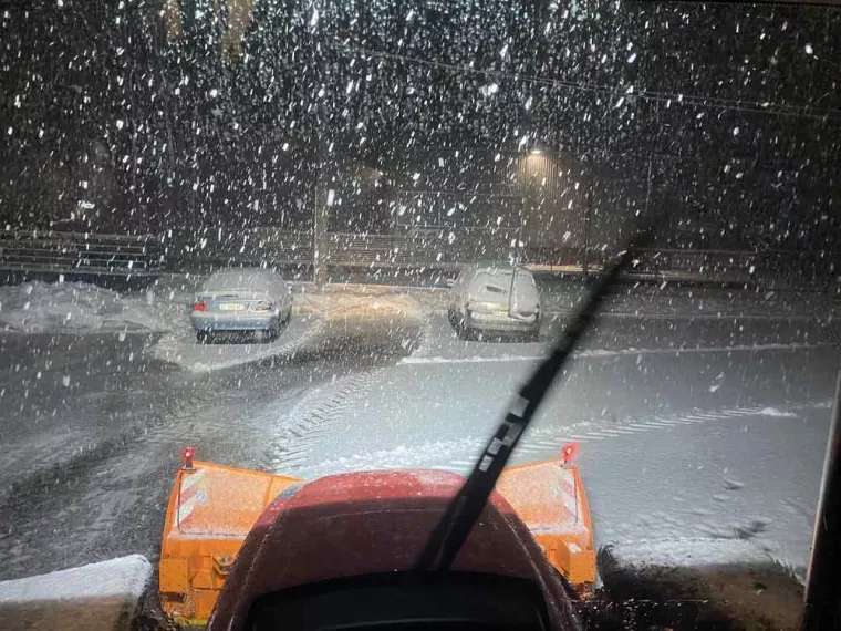 Entreprise pour le déneigement de parking résidentiel à Albertville, Albertville, Parcs et Jardins