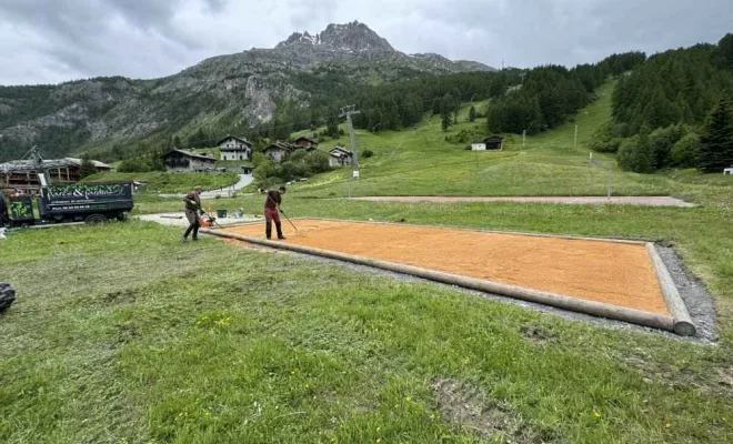 Réalisation d'un très grand terrain de pétanque à Val-d'isère, Albertville, Parcs et Jardins