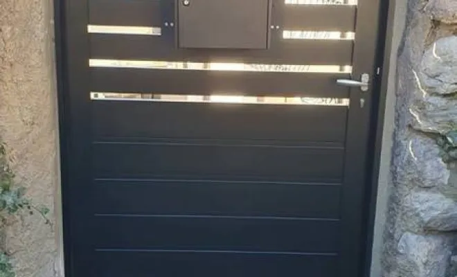 Installation d’un portillon et de sa boîte aux lettres intégrée à Albertville, Albertville, Parcs et Jardins