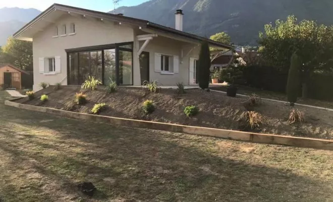 Plantations dans massifs, Albertville, Parcs et Jardins