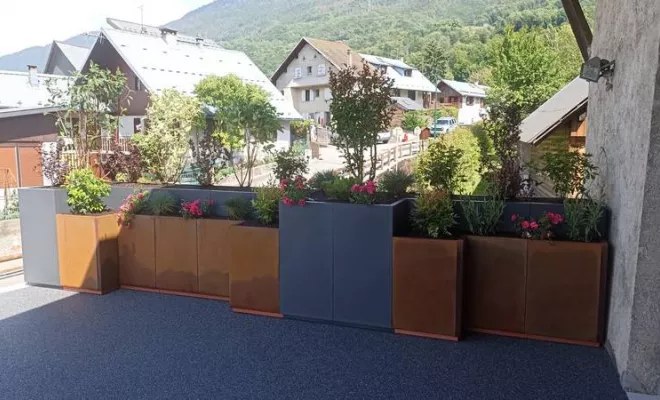Plantations dans massifs, Albertville, Parcs et Jardins
