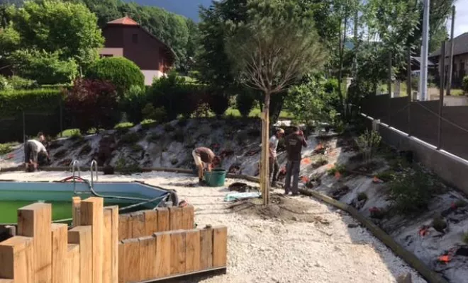 Plantations dans massifs, Albertville, Parcs et Jardins